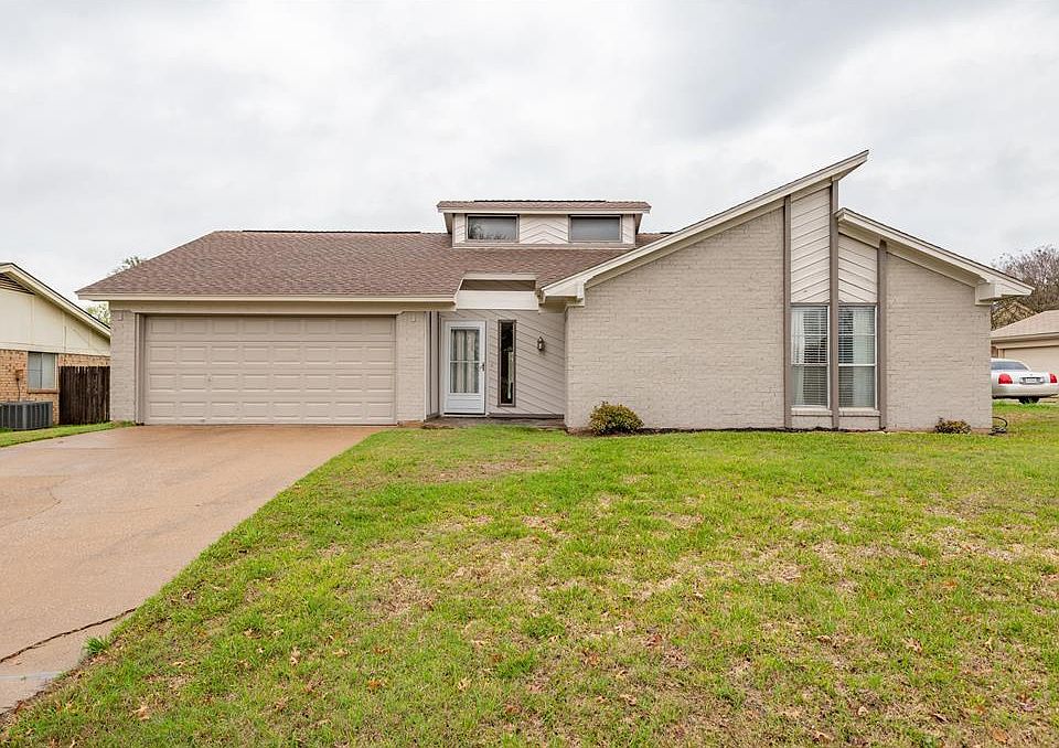 1st image of 8521 Crestview Dr