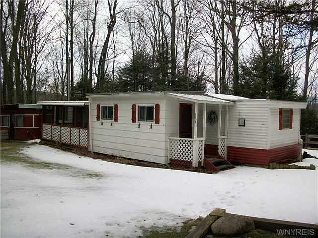 1st image of 8879 Russell Rd