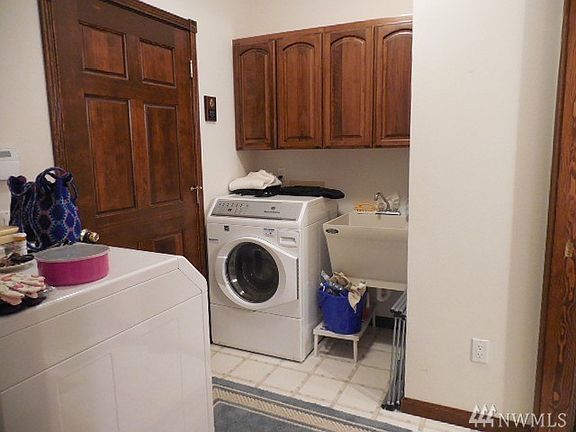 5th image of 331 E Bald Eagle Dr