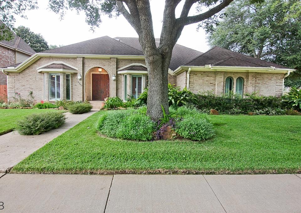 1st image of 3207 Deer Creek Dr