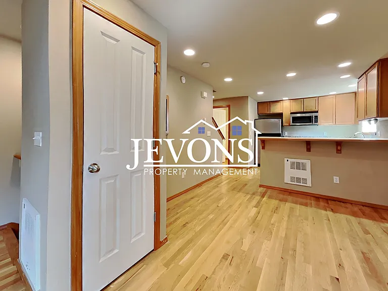 13721 Greenwood Ave N #A — Photo 6
