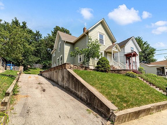 2nd image of 649 Wellington Ave