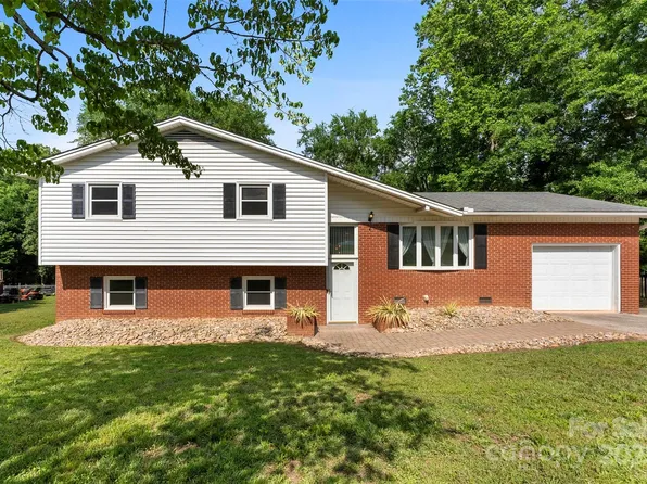1822 N New Hope Rd, Gastonia, NC 28054