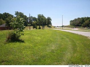 5 Hill Castle Ln, Columbia, IL 62236