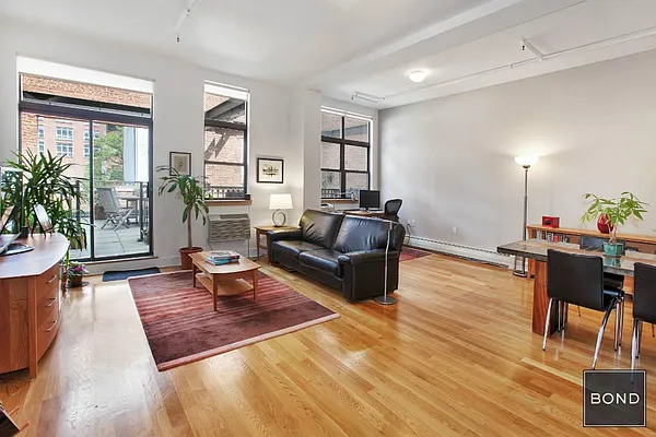 Sold by Bond New York | media 1