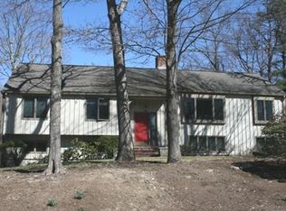 2 Westover Dr, Lynnfield, MA 01940