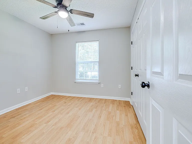 446 Shadowbrook Cir — Photo 24
