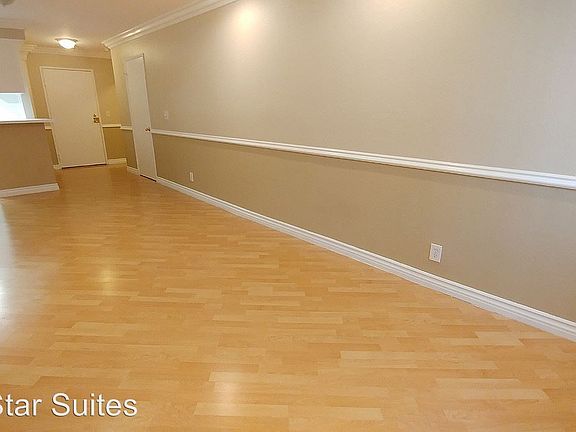 5th image of 2069 Argyle Ave APT 202