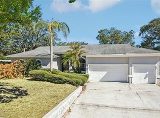 918 Academy Dr, Brandon, FL 33511