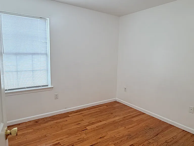 20 Vanderpool St #2 — Photo 4