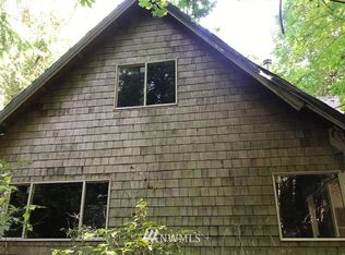 2748 Sandy Dr, Camano Island, WA 98282