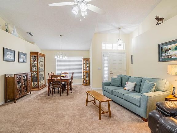 5th image of 610 Winterbrooke Way