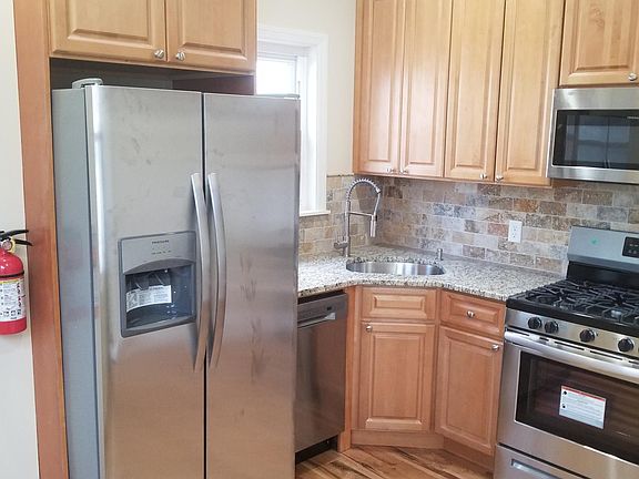 2nd image of 93 S Munn Ave Floor 2