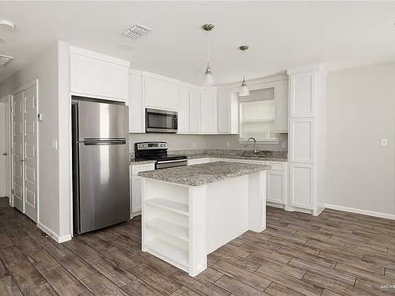 2nd image of 1413 Alta Vista Dr