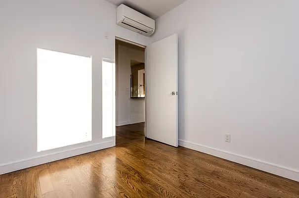 Rented by Nooklyn NYC LLC | media 8