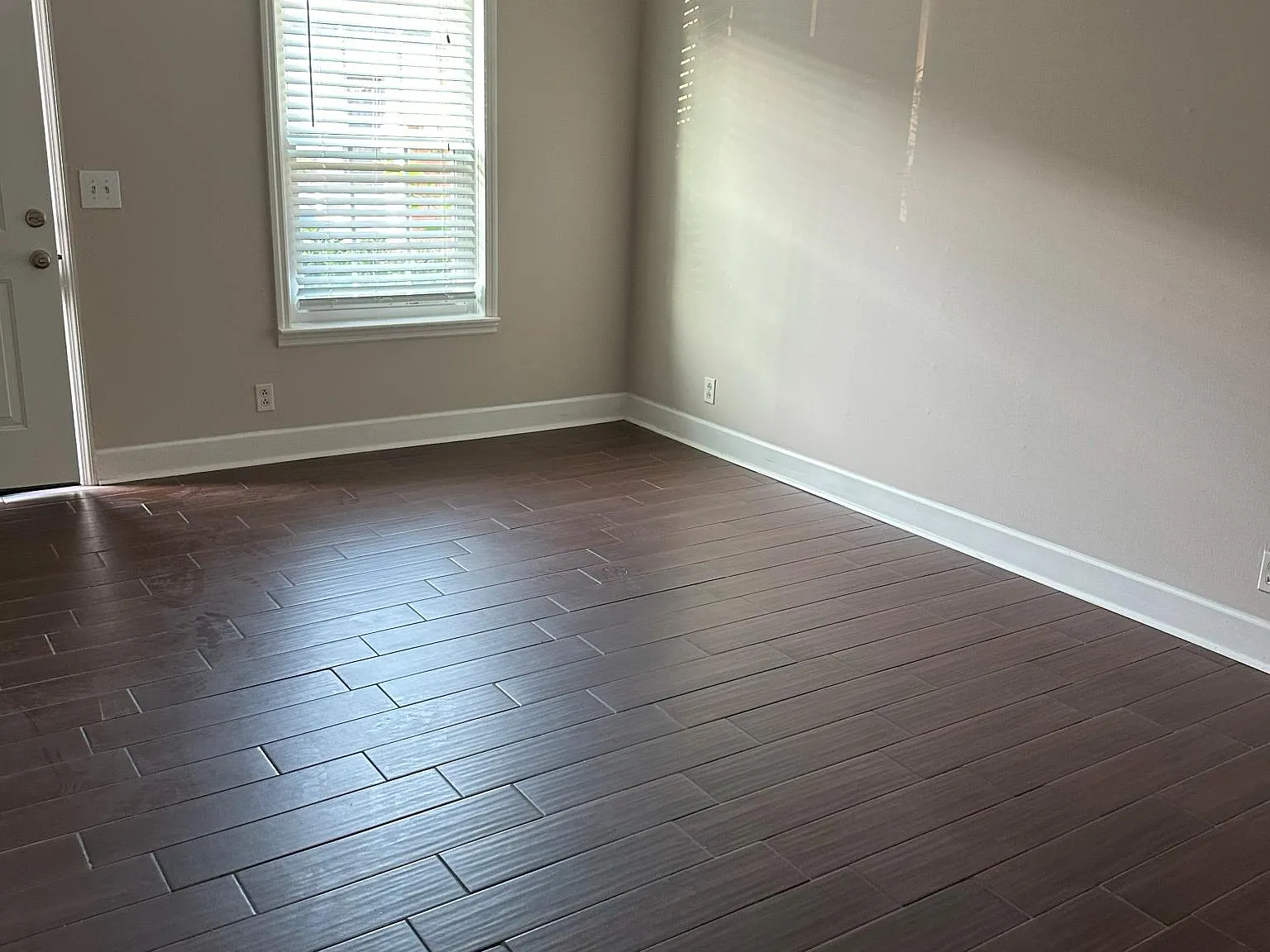 2 bed, 1.5 bath, 900 sqft, $1,895 — Photo 4