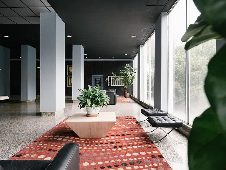 Building's Lounge