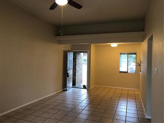 5th image of 6905 Woodhue Dr #A
