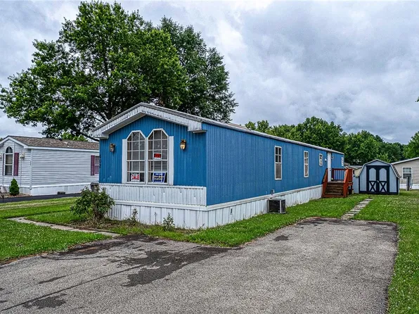 402 Sunny Dale Dr, Cranberry Township, PA 16066