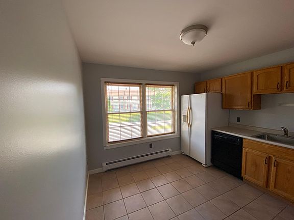 Kitchen (1 of 3)