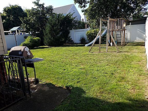 4th image of 806 Frisco Ave
