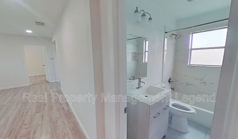 2320 Brockbank Dr — Photo 16