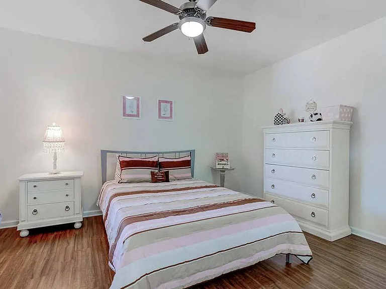 Ethan Pointe Apartments — Photo 6