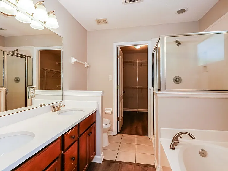1341 Broadstone Ln — Photo 11