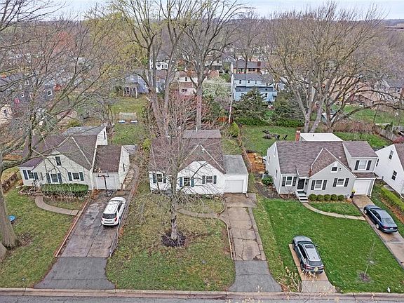 5th image of 8328 Belleview Ave