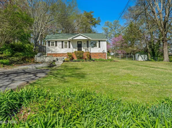 6010 Oak Rd, Knoxville, TN 37912