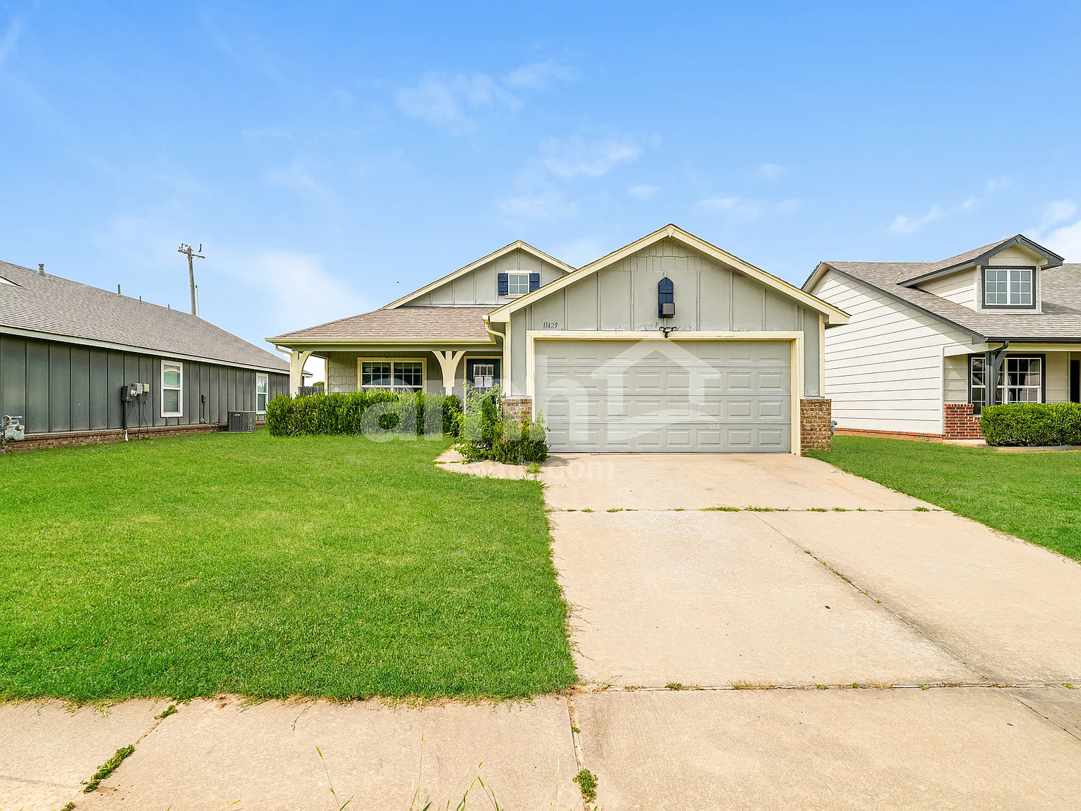 3 bed, 2.0 bath, 1604 sqft, $1,840 — Photo 1