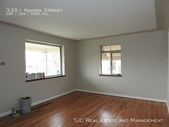 2nd image of 3351 Niagara St