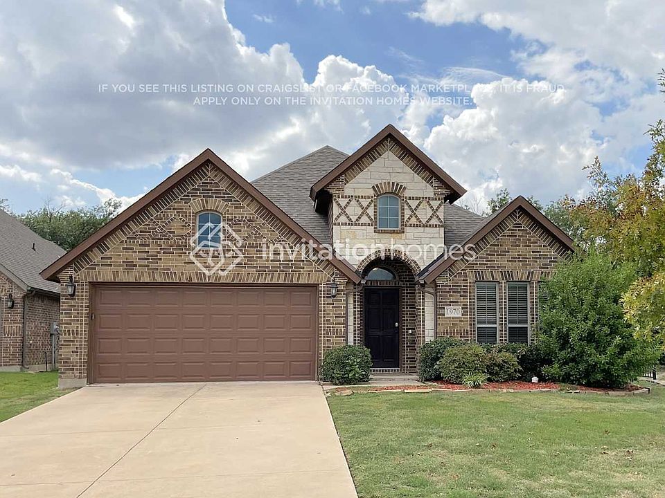 1st image of 1970 De Berry Ln