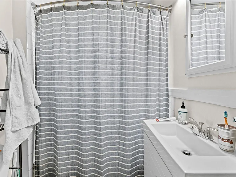 4 S Vine St #2 — Photo 14
