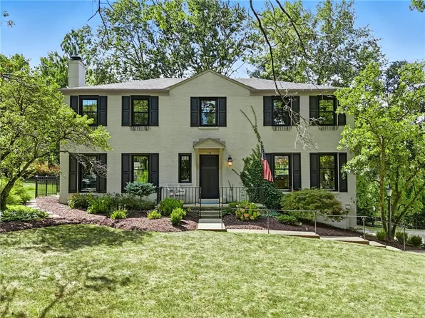 114 Oak Glen Dr, Oakmont, PA 15139