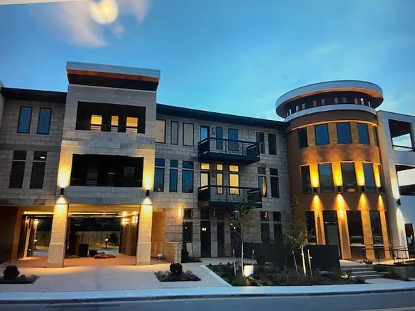 6901 S Race St APT 306, Littleton, CO 80122