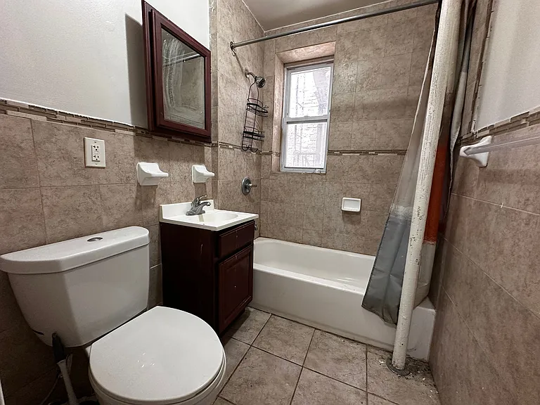487 Garfield Ave #6E — Photo 6