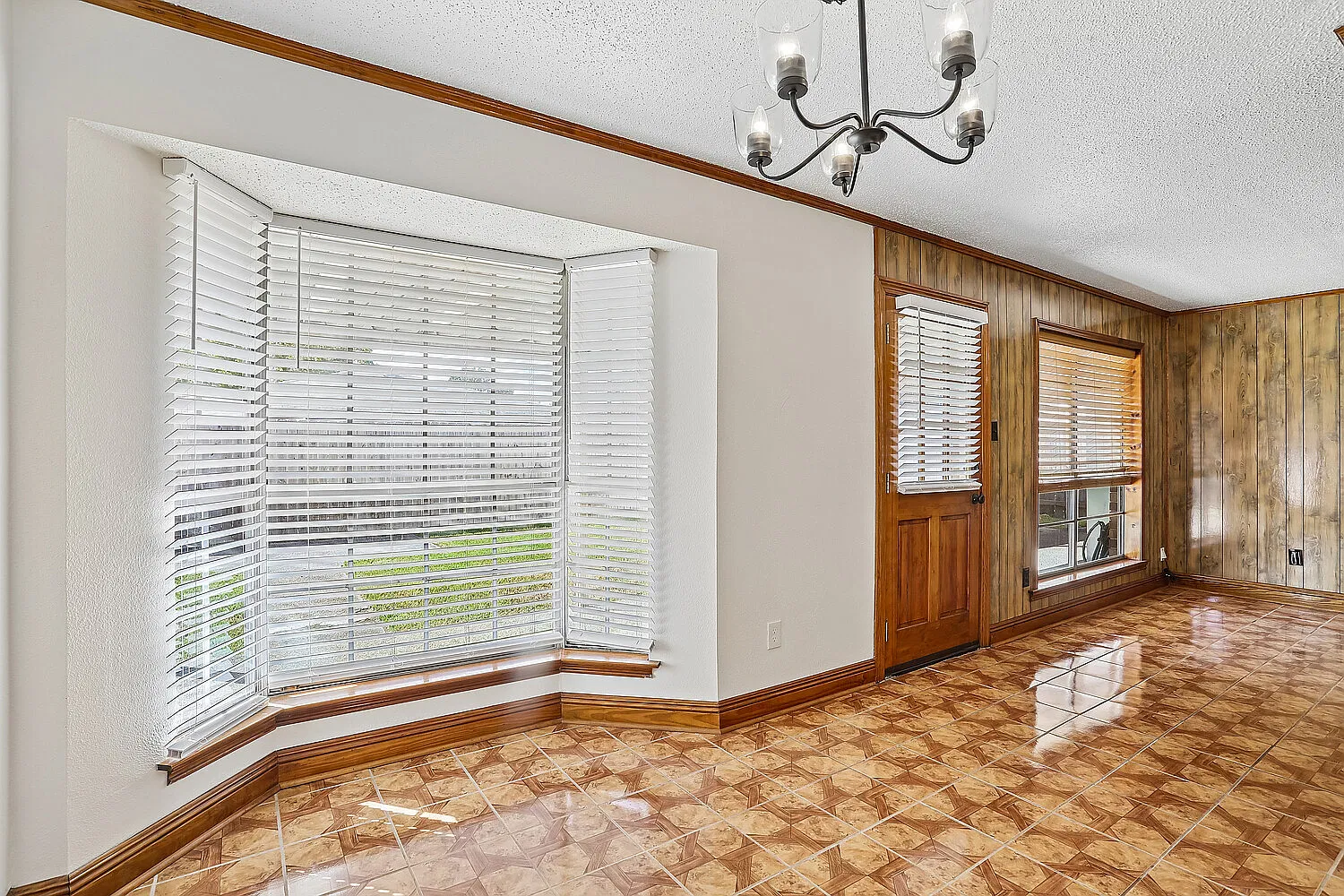 3 bed, 1458 sqft, $2,195 — Photo 4