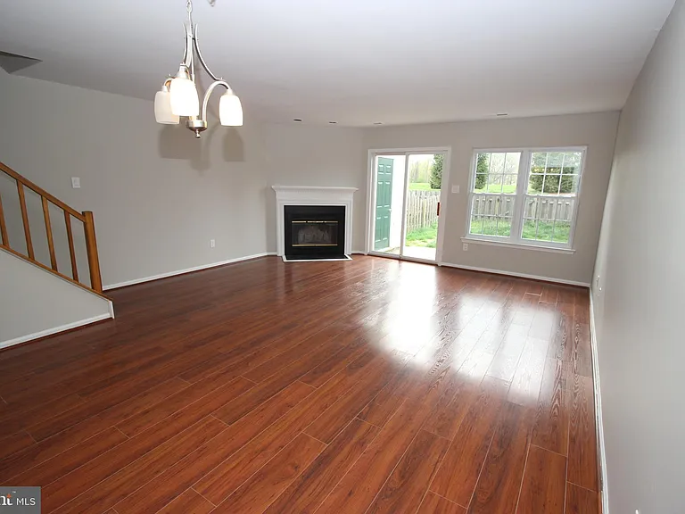 29 Van Horn Pl — Photo 3