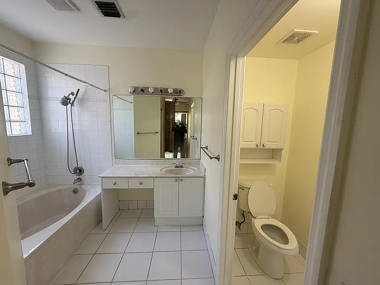 6711 Green Island Cir — Photo 15