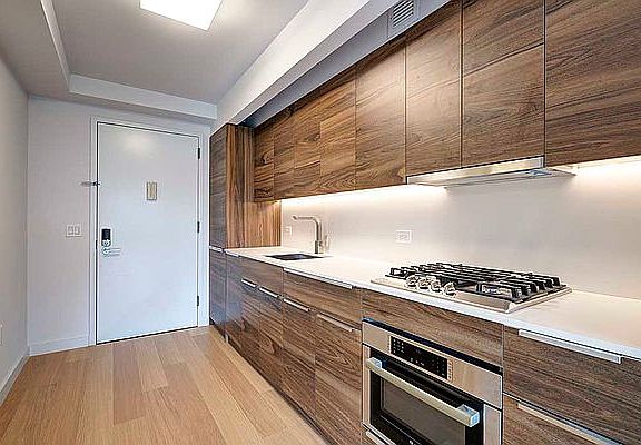 5th image of 171 Suffolk St APT 5H