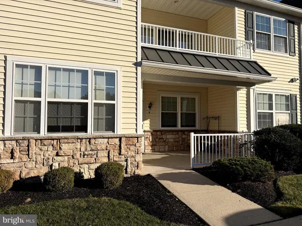 9 Pelican Pl, Thorofare, NJ 08086
