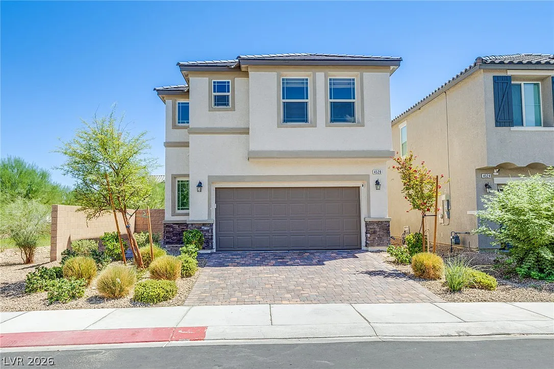 4 bed, 2.5 bath, 1858 sqft, $2,320 — Photo 1