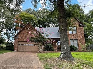 8906 Lake Edge Cv E, Cordova, TN 38016