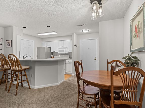 5th image of 8510 Greenway Blvd Unit 103
