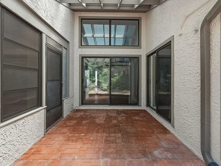 114 Gleneagles Dr — Photo 56