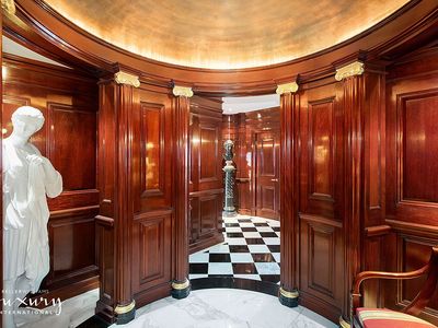 721 5th Ave #54J, New York, NY, 10022