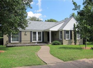 2820 Hedgerow Dr, Dallas, TX 75235