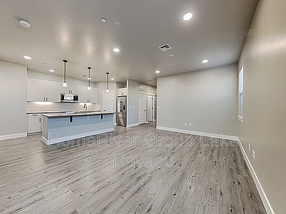 3rd image of 2890 Palisades Dr Unit 102
