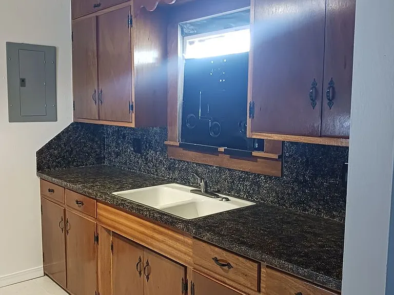 507 S Chestnut St — Photo 6